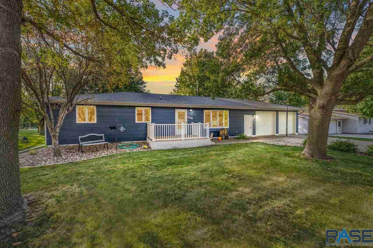 501 Jefferson Dr - Photo 1