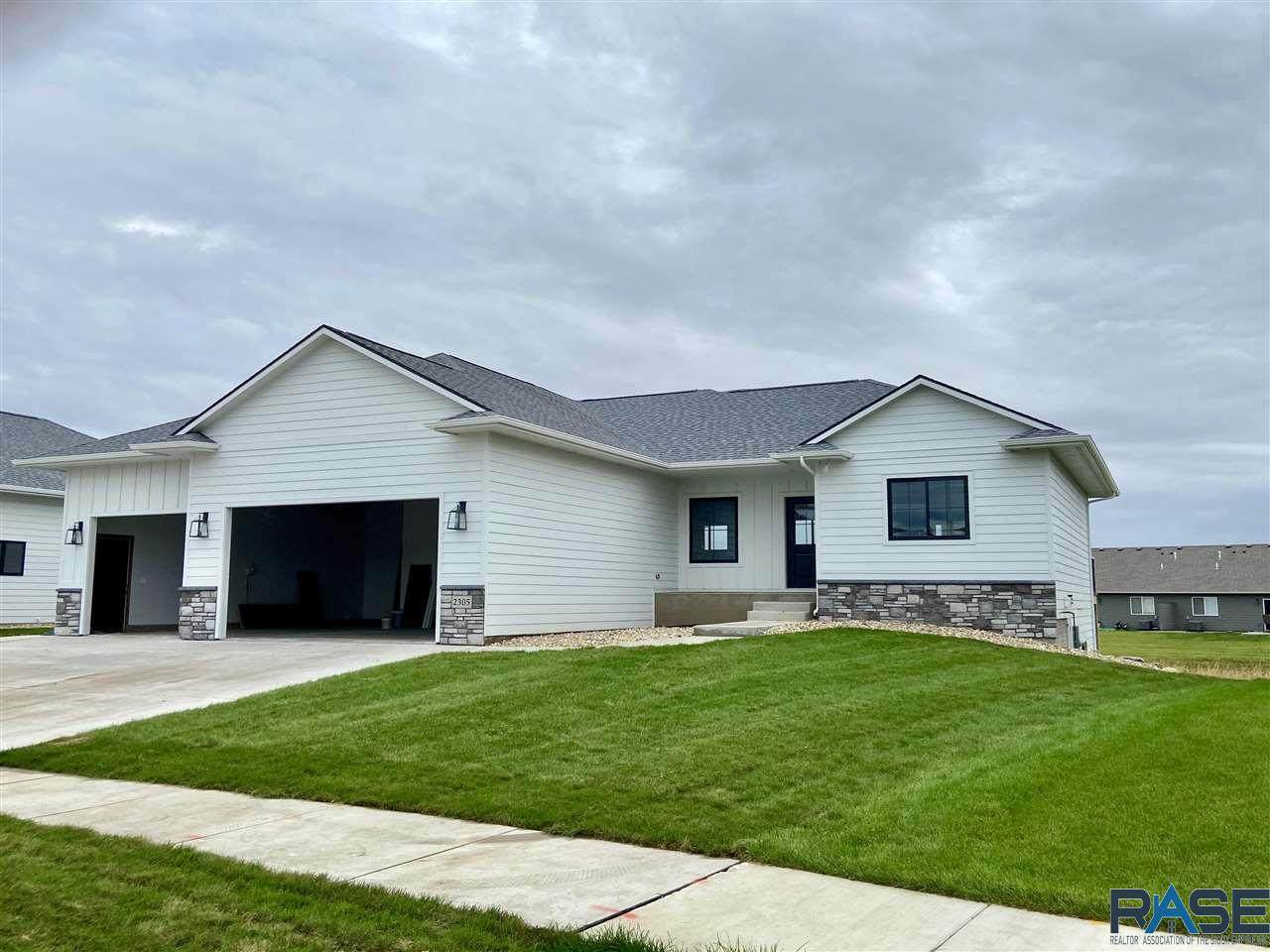 2305 Mary Moore Dr - Photo 1