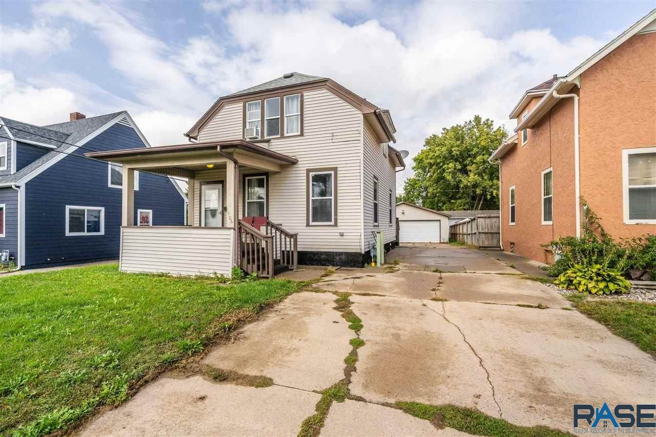1406 E 8th St - Photo 1