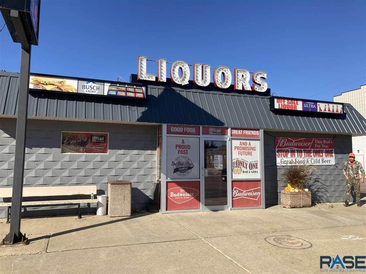 201 Main St - Photo 1