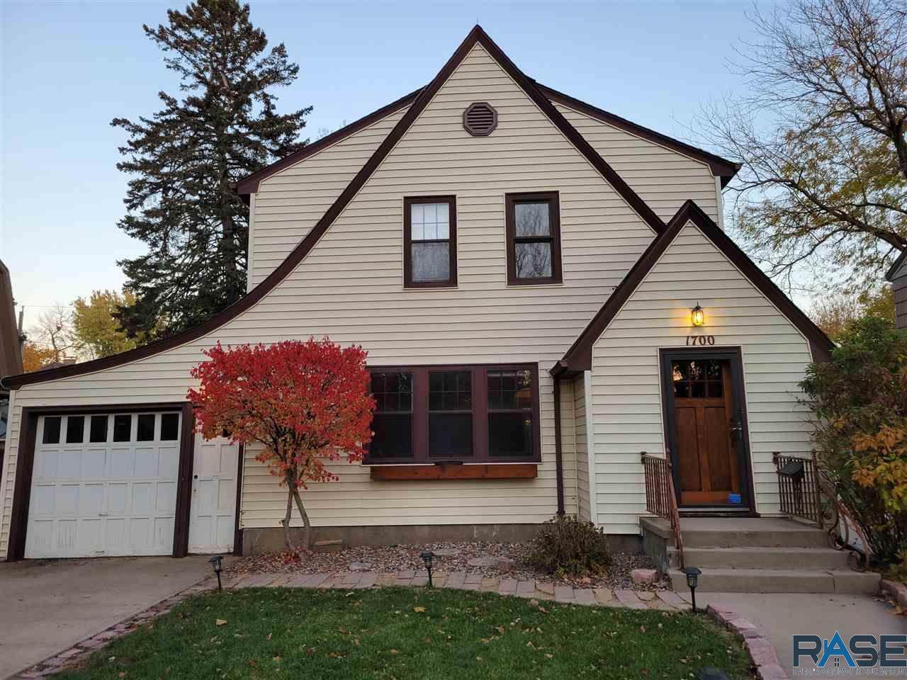 1700 Phillips Ave - Photo 1