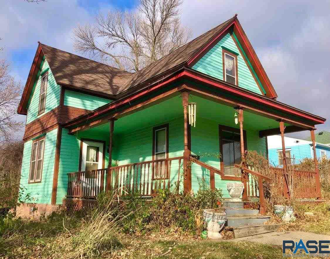 1019 Norton Ave - Photo 1