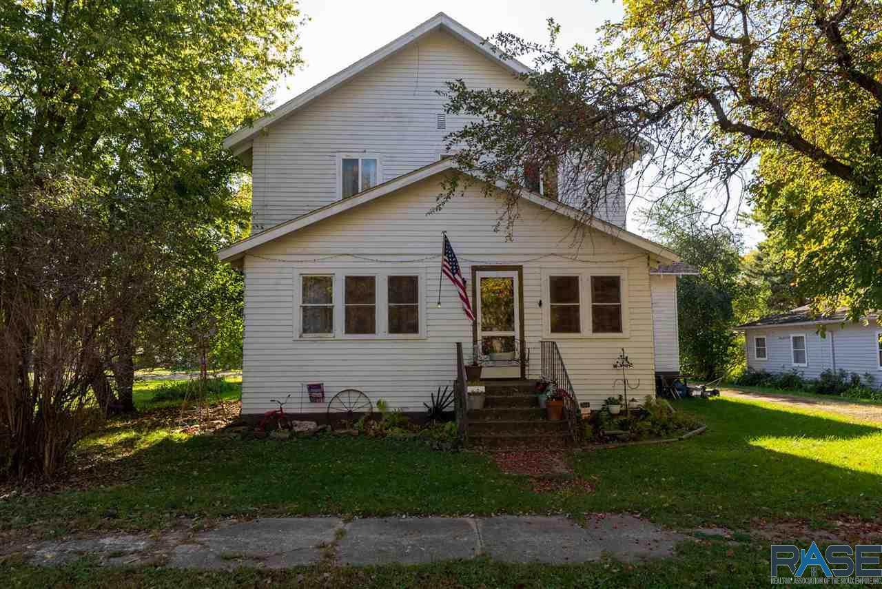 703 Burns Pl - Photo 1