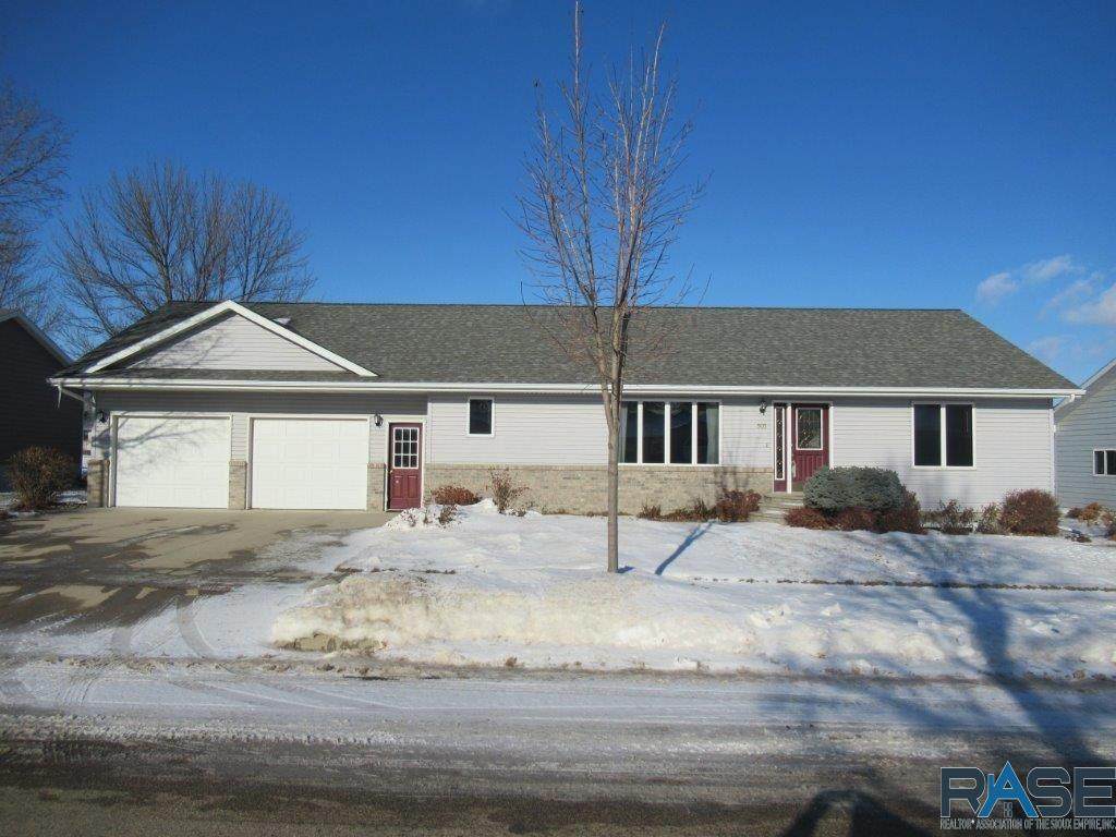 503 Veterans Dr - Photo 1