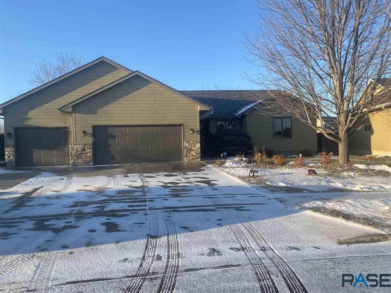 7648 Rose Crest Ct - Photo 1