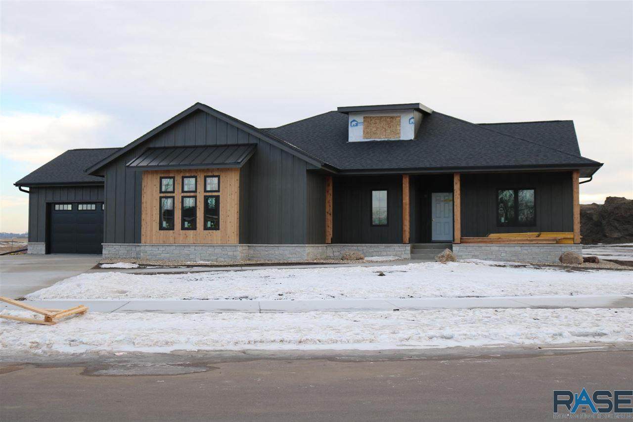 209 Chapelwood Dr - Photo 1
