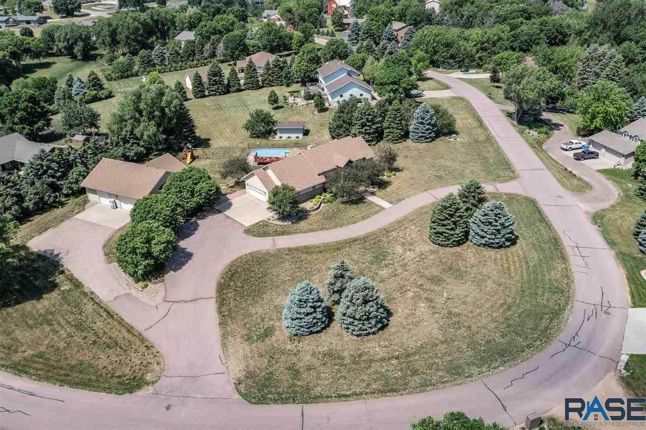 25741 Packard Ln - Photo 1