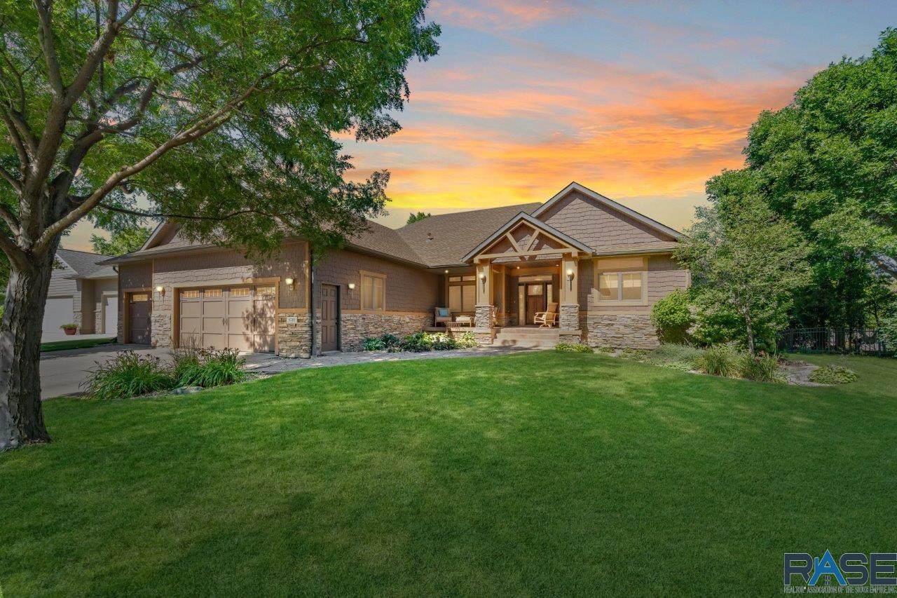 6205 Medina Cir - Photo 1