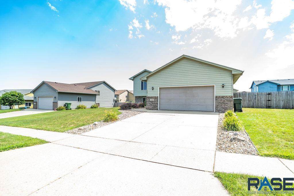 2508 Aidan Ave - Photo 1
