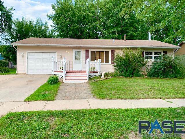 232 Holiday Ave - Photo 1