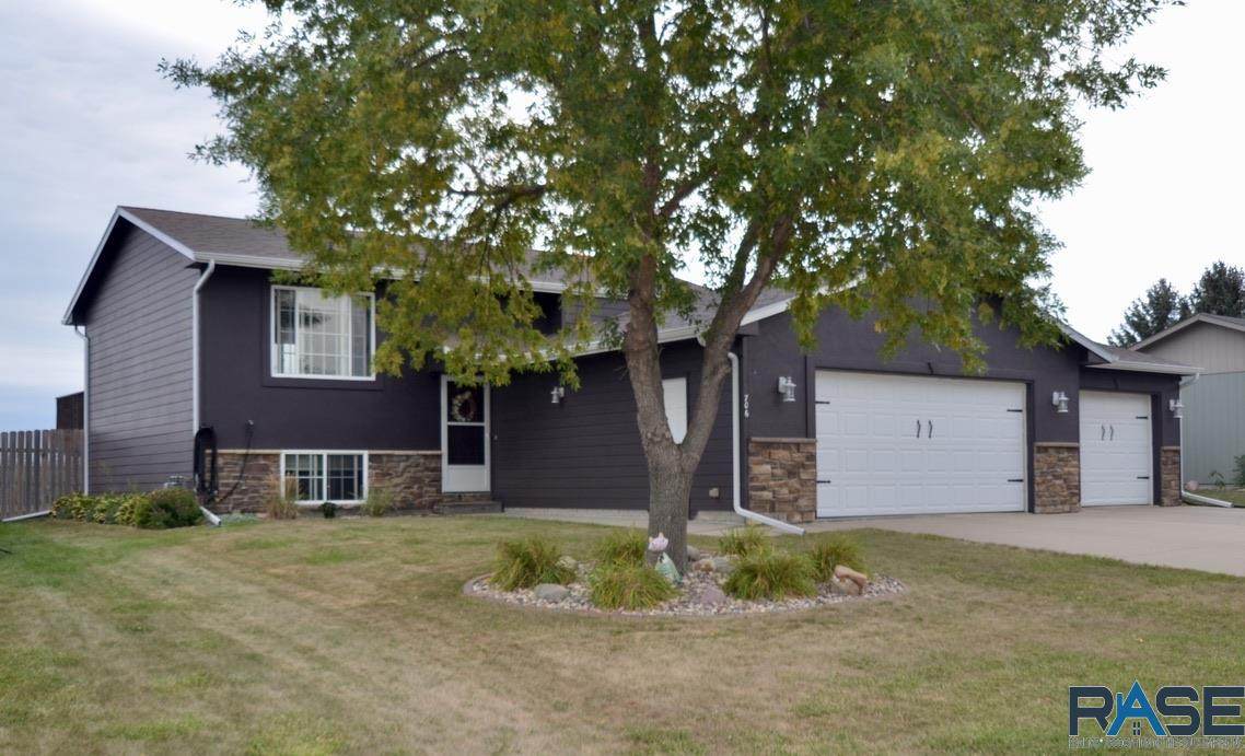 706 Beck St - Photo 1