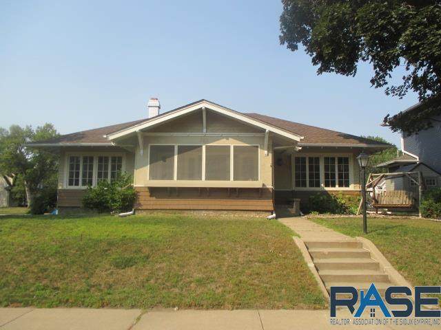222 25th St - Photo 1