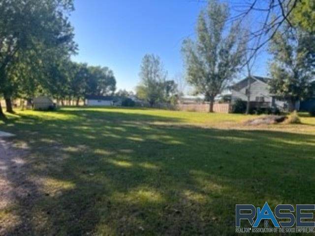 475th Ave - Photo 1