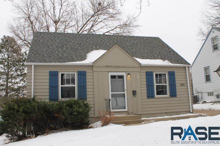 820 Glendale Ave - Photo 1