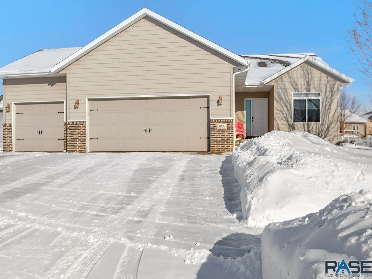 3908 Brookline Dr - Photo 1