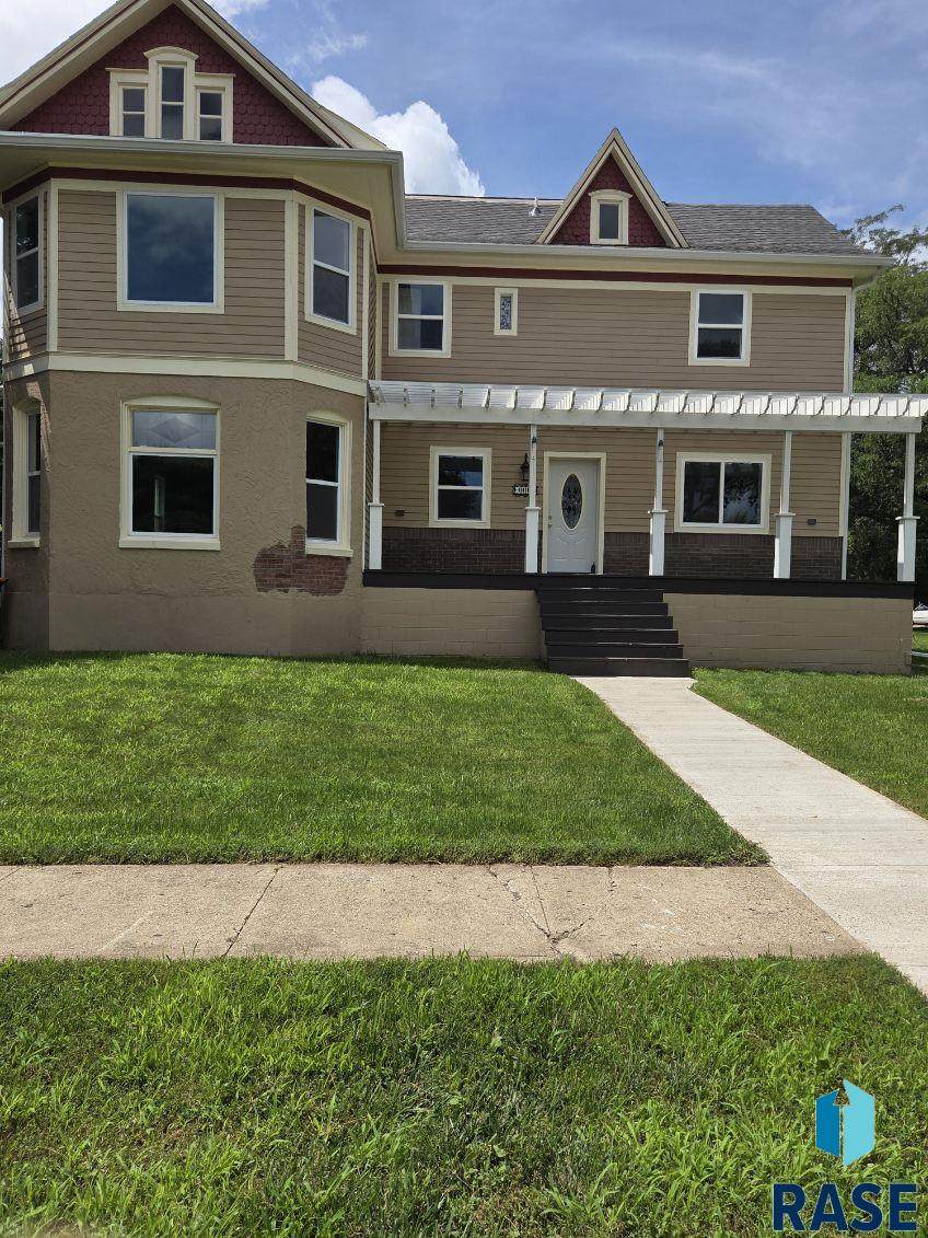 111 6th St Street - Photo 1