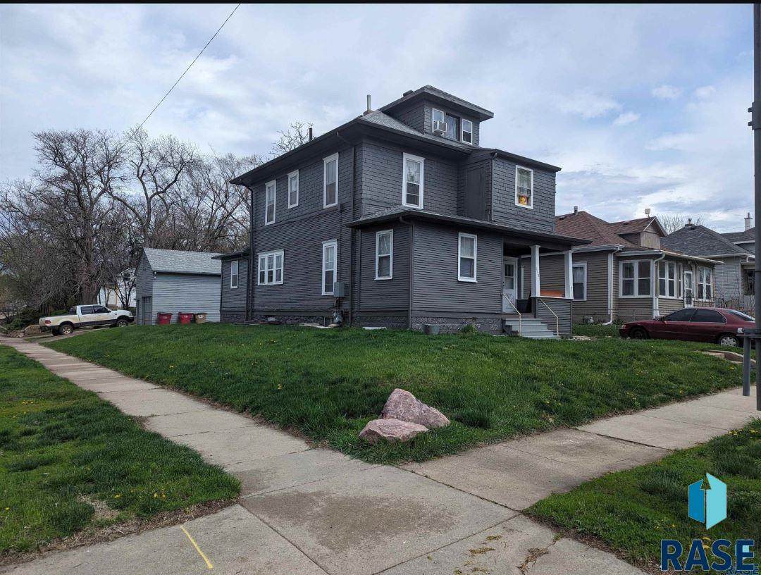 1118 8th St Street - Photo 1