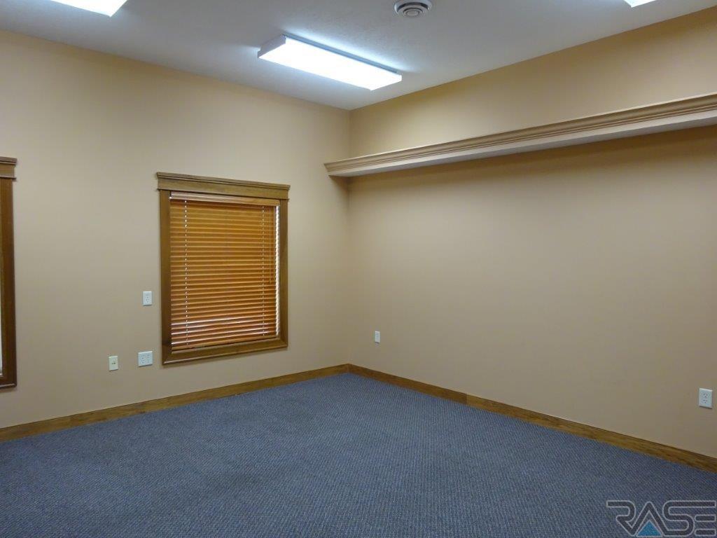304 Splitrock Blvd - Photo 1