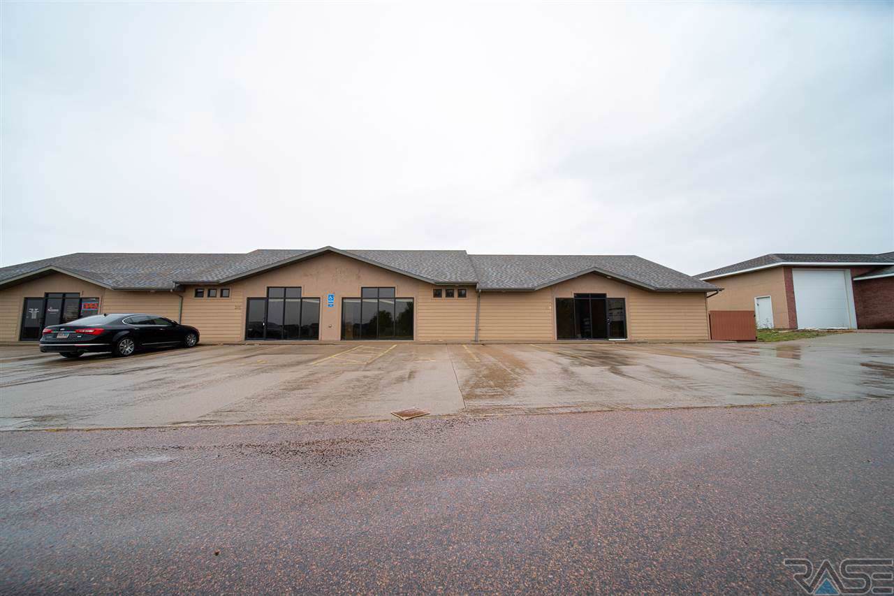 315 Heritage Pkwy - Photo 1