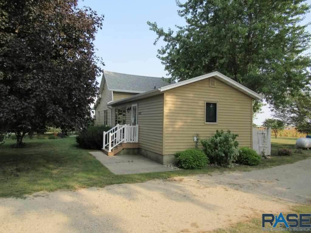 102 South St - Photo 1