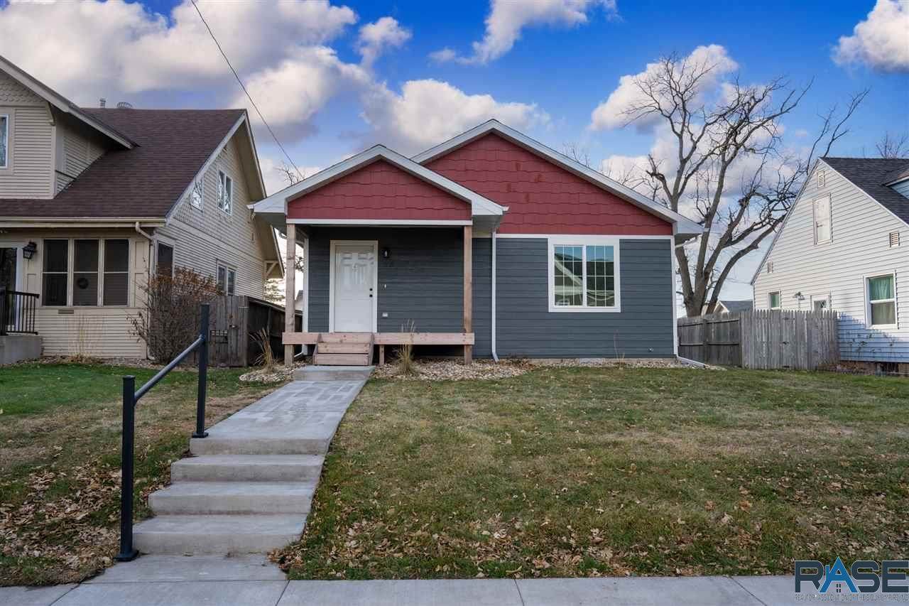 1305 8th St - Photo 1