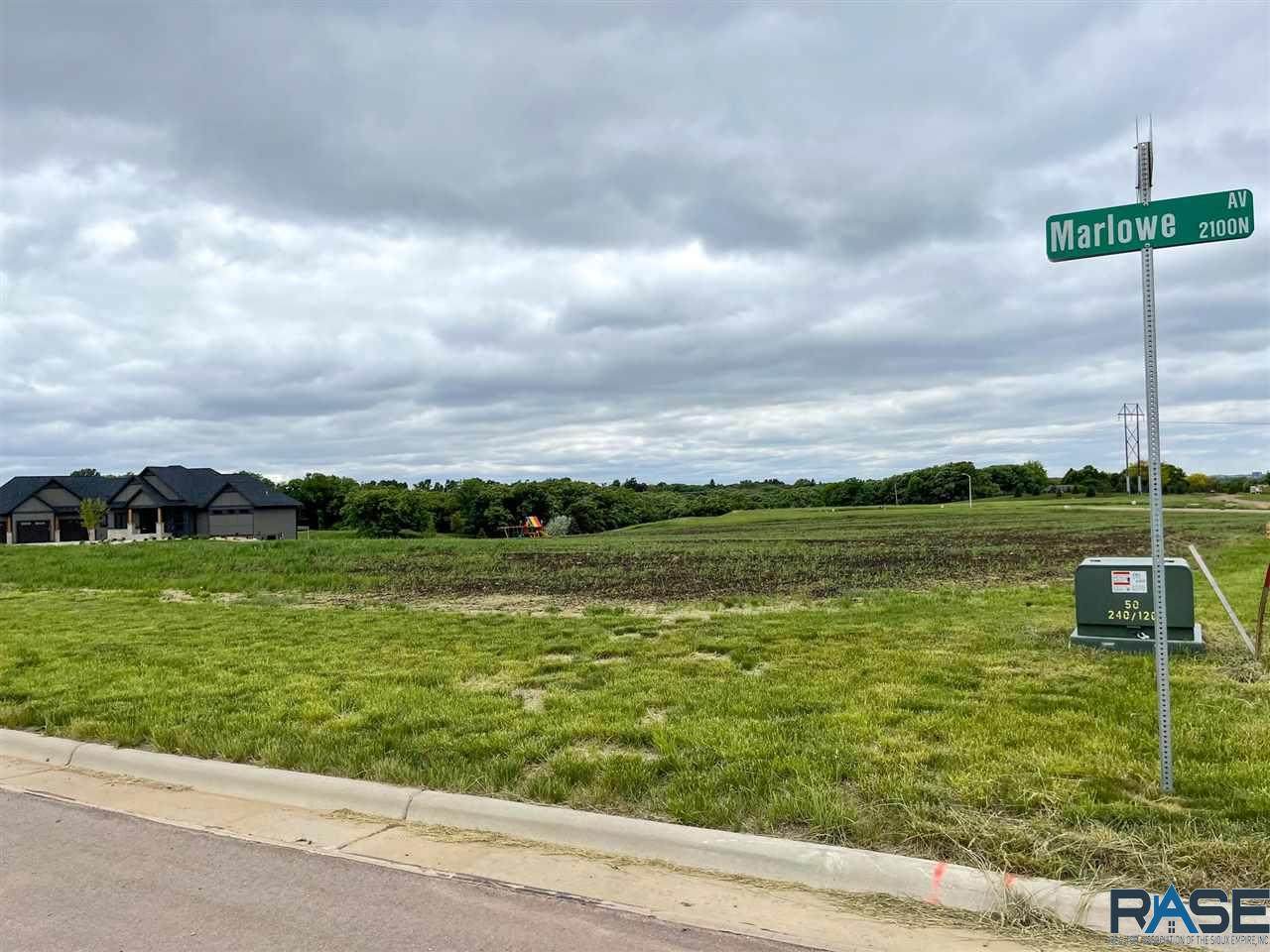 5503 Markham Cir - Photo 1