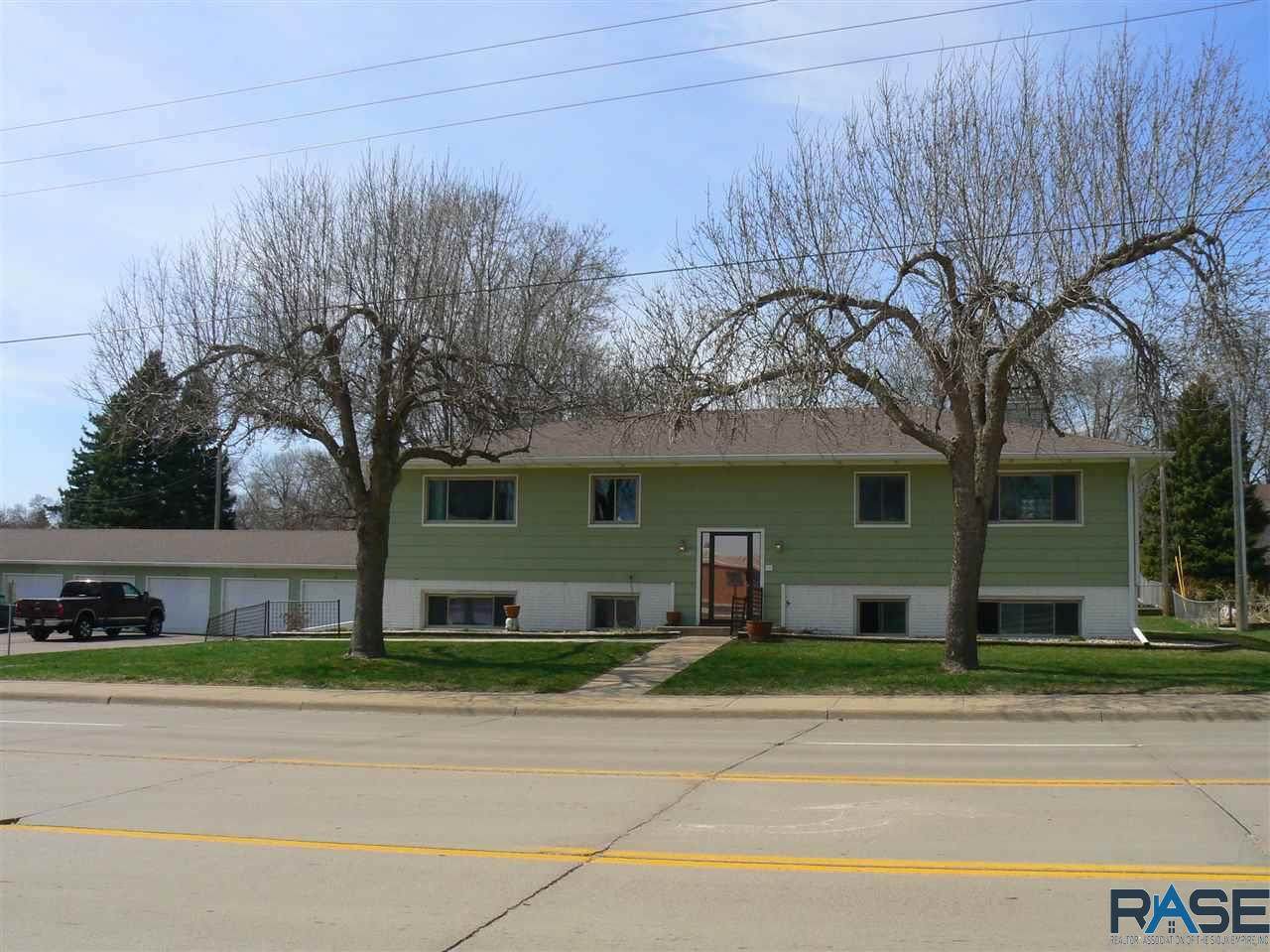 3005 So. Cliff Ave - Photo 1