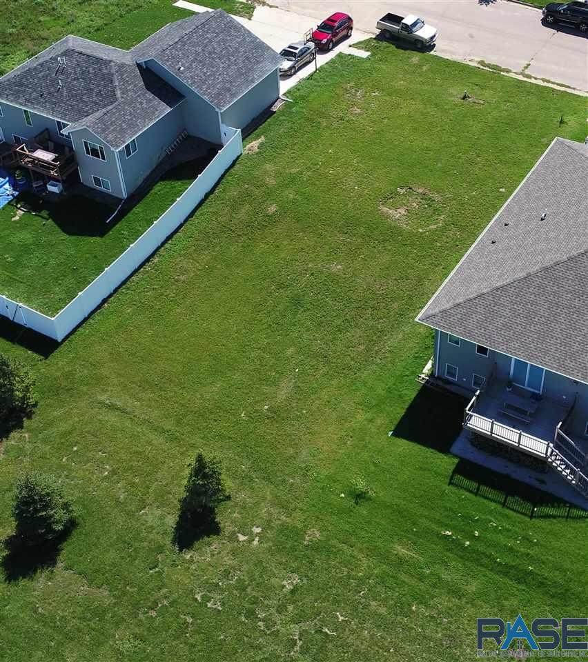 1604 67th St N - Photo 1
