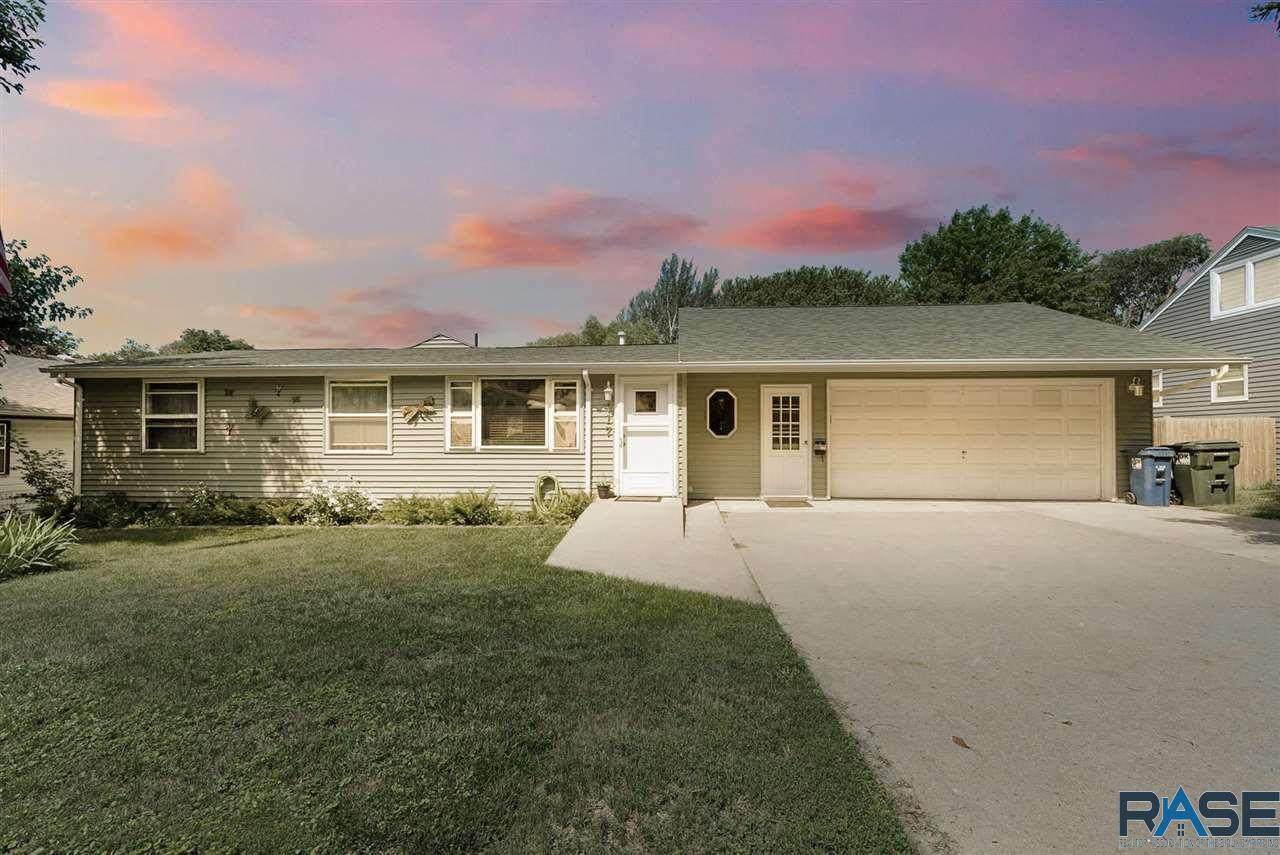 417 Jessica Ave - Photo 1