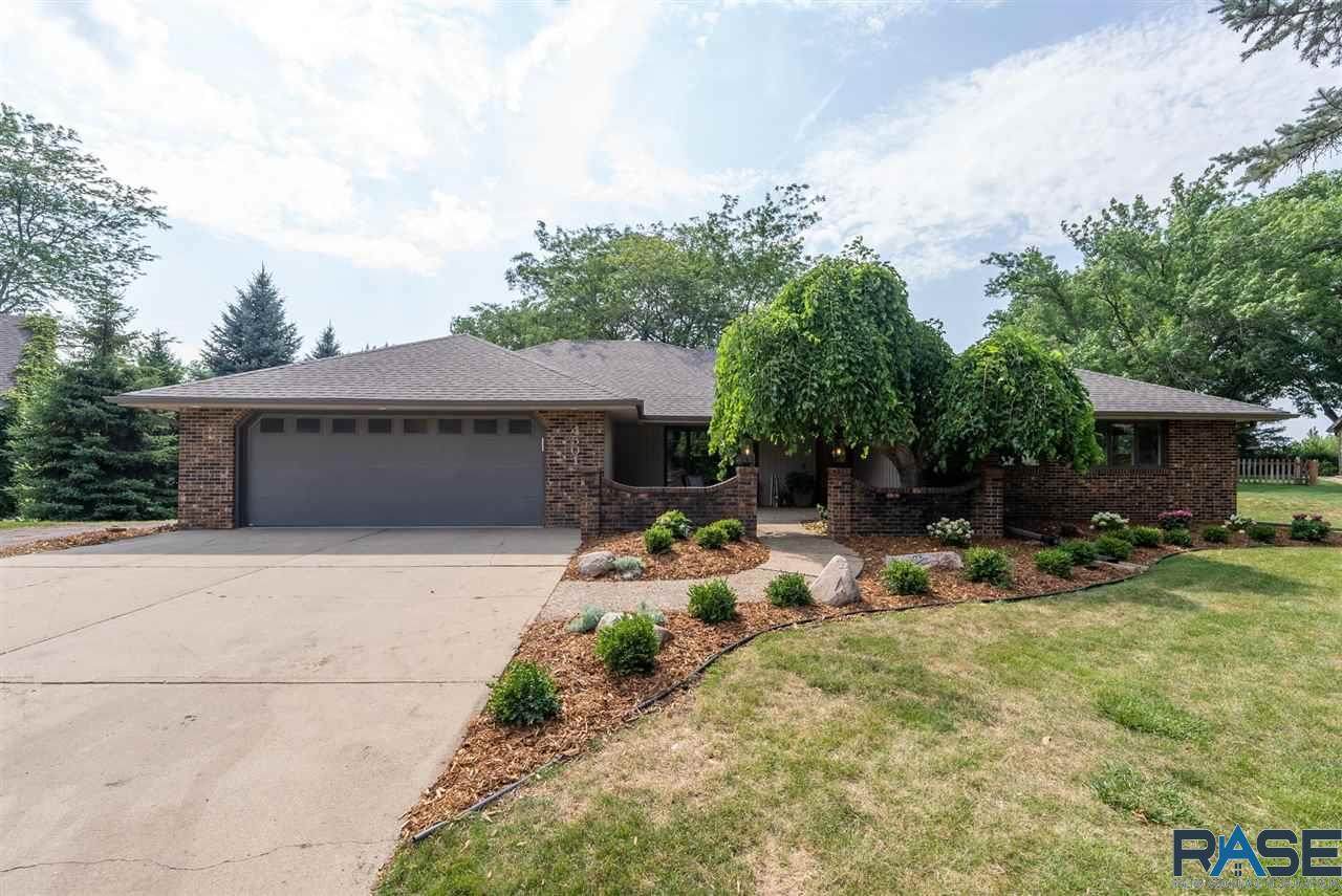 4501 Vista Ln - Photo 1