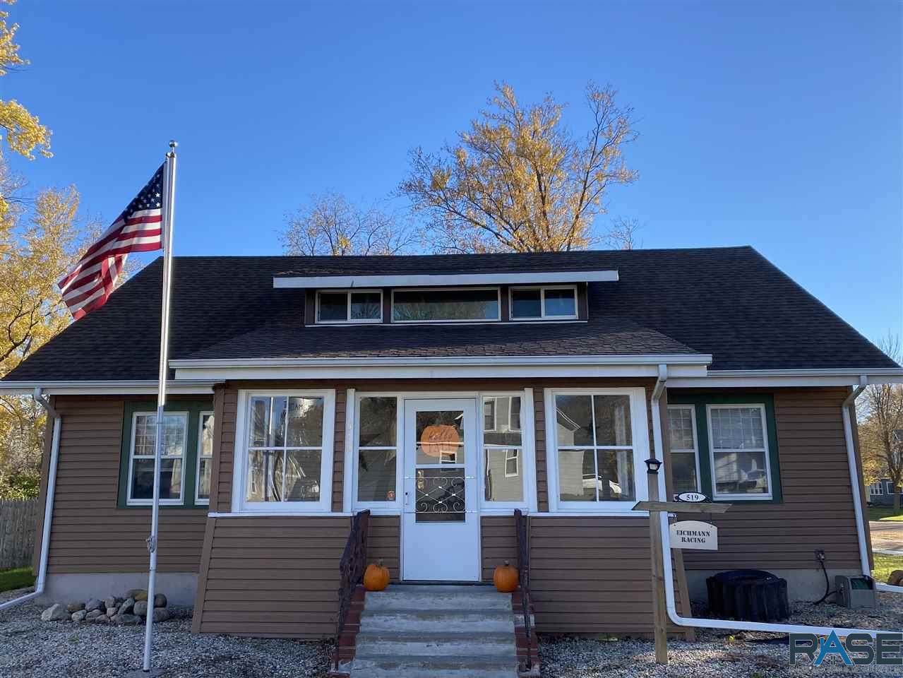 519 2nd St Nw - Photo 1