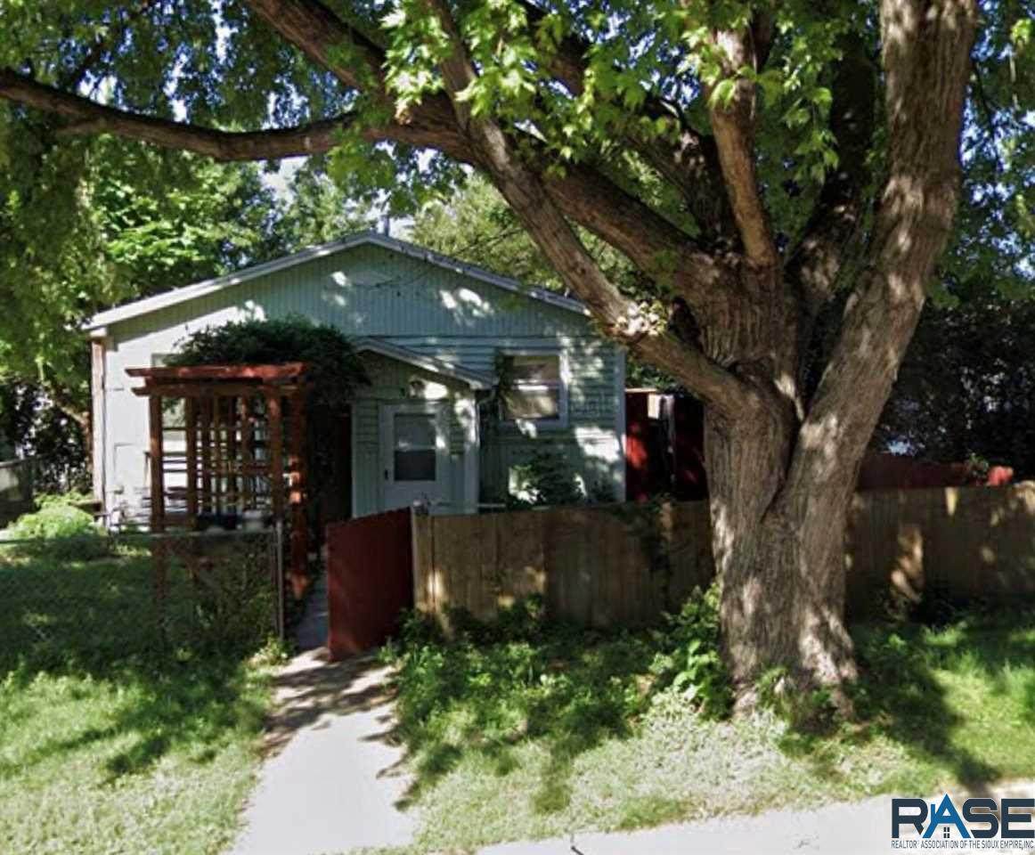 313 Sherman Ave - Photo 1