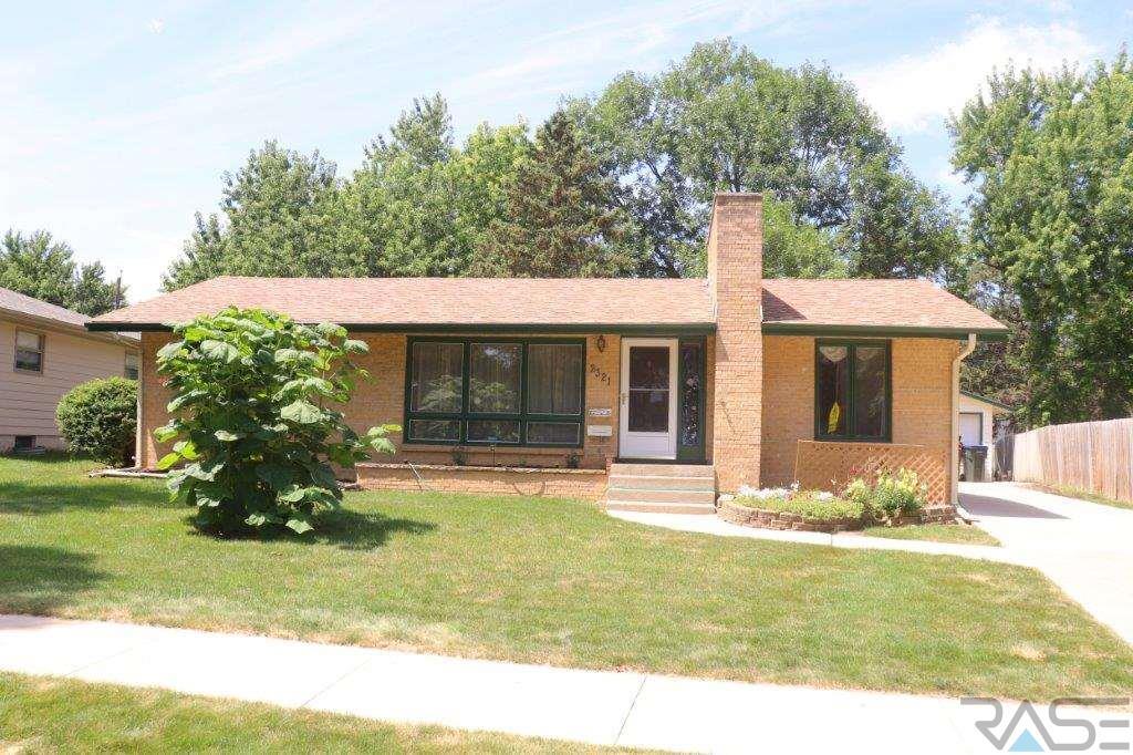 2321 5th Ave - Photo 1