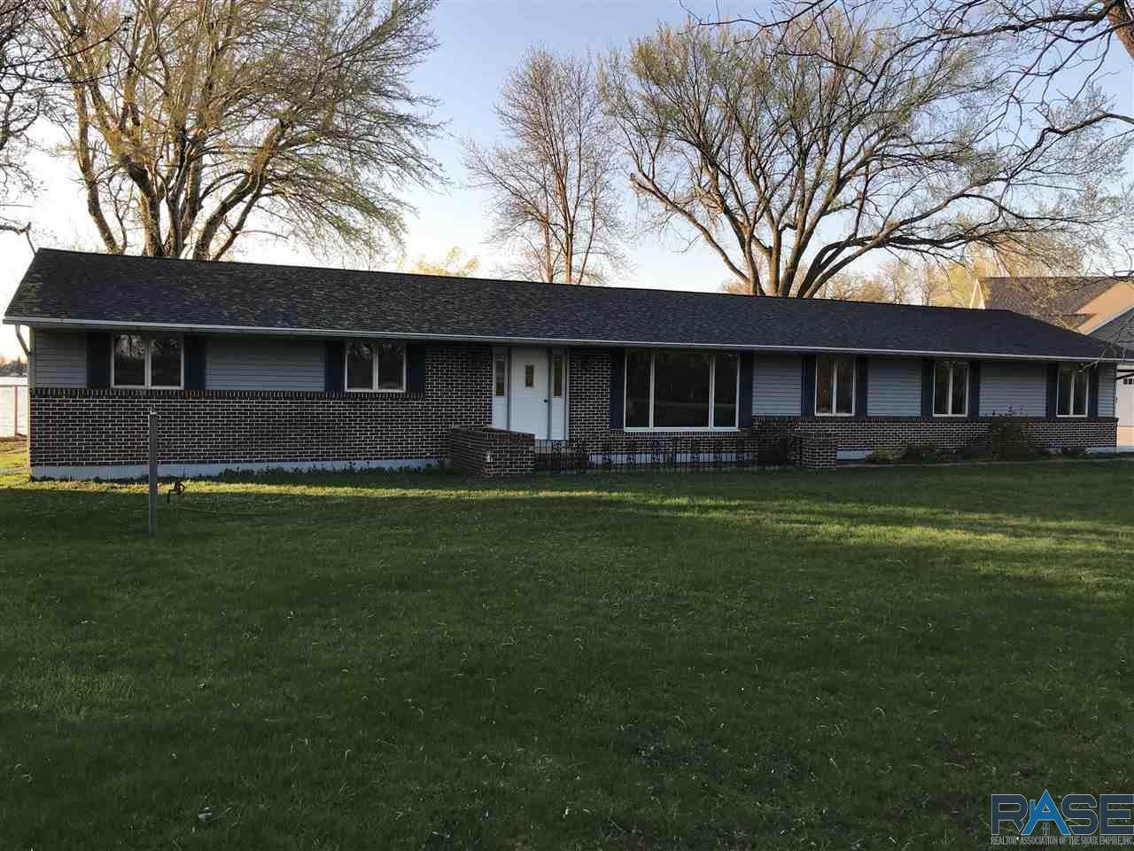 2150 Edgewater Dr - Photo 1