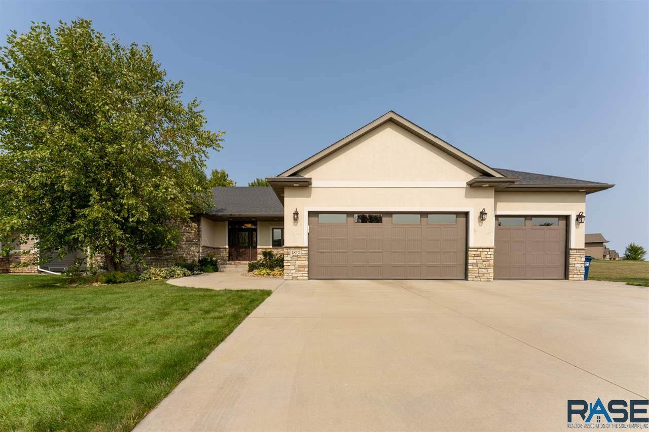 1812 Copper Crest Cir - Photo 1