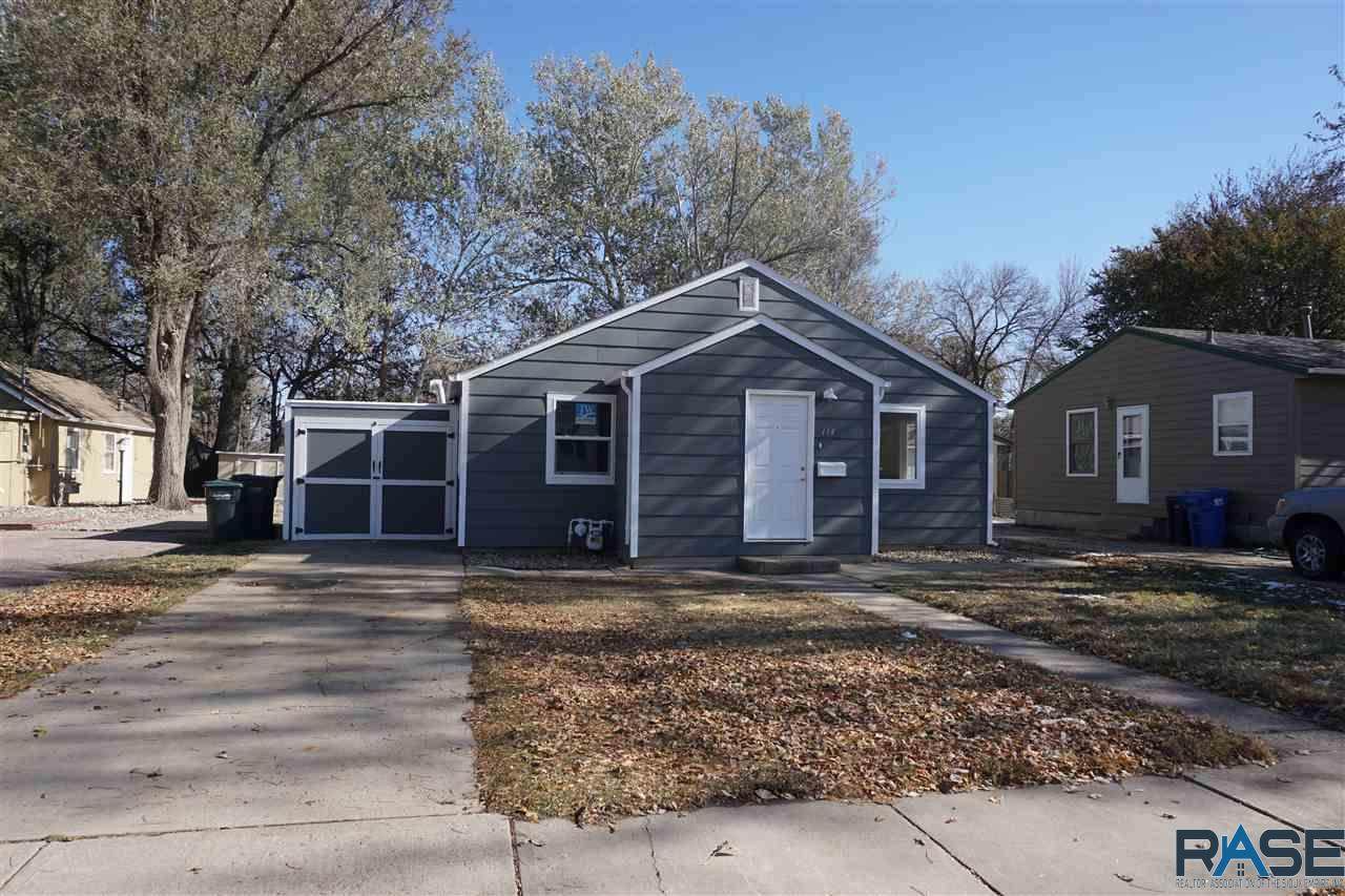 114 Lincoln Ave - Photo 1