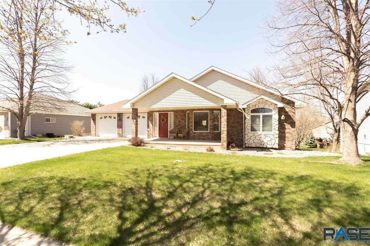 6404 Thatcher Dr - Photo 1