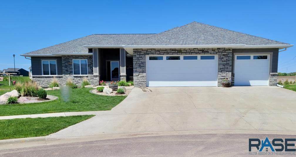 2824 Sunflower Cir - Photo 1