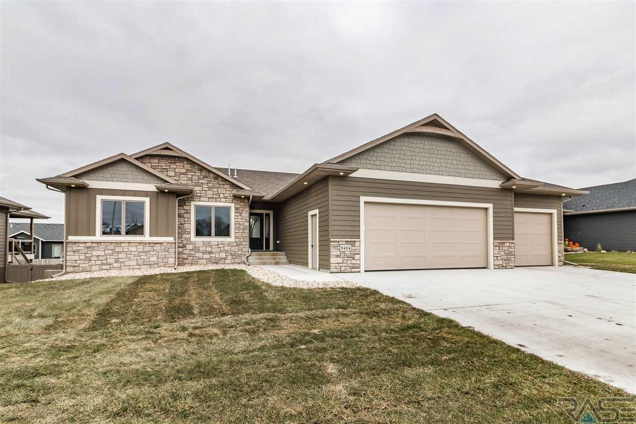 9404 Kingfisher Dr - Photo 1
