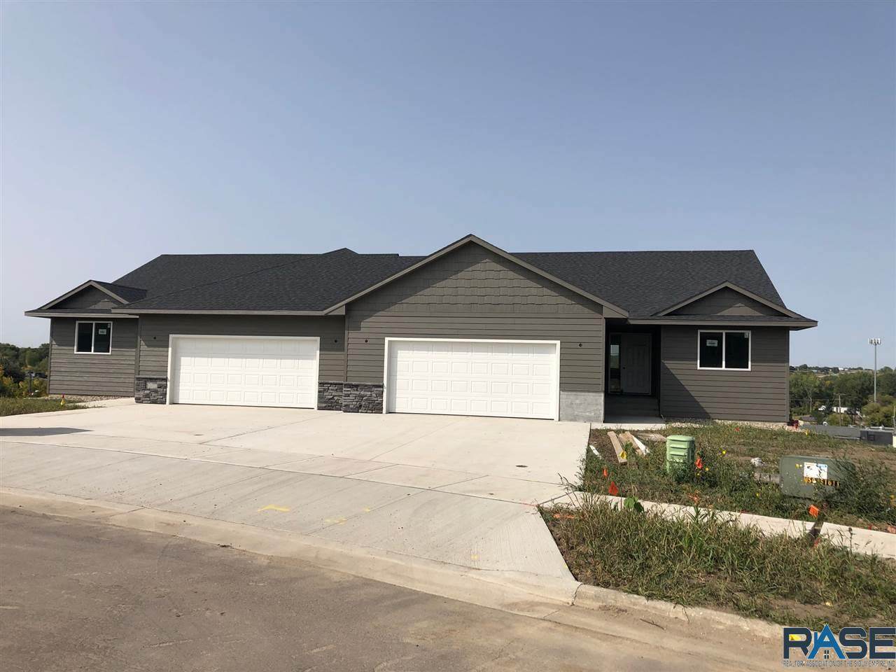 1322 Archer Dr - Photo 1