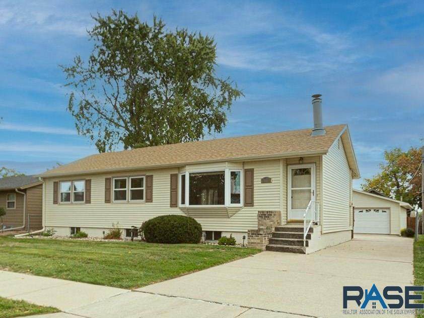 3816 Glendale Ave - Photo 1