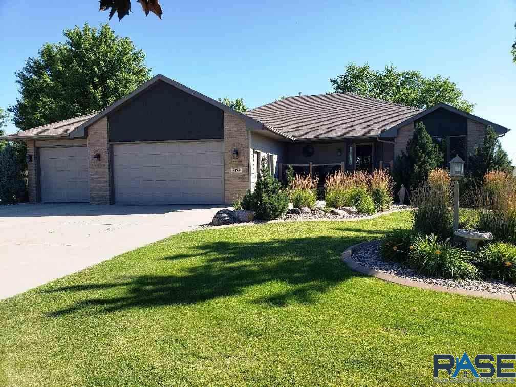 908 Charleston Cir - Photo 1