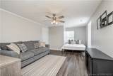 801 E 10th St - Photo 18