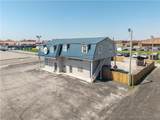 801 E 10th St - Photo 7