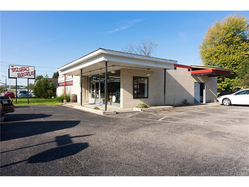 307 Lewis And Clark Parkway - Photo 1