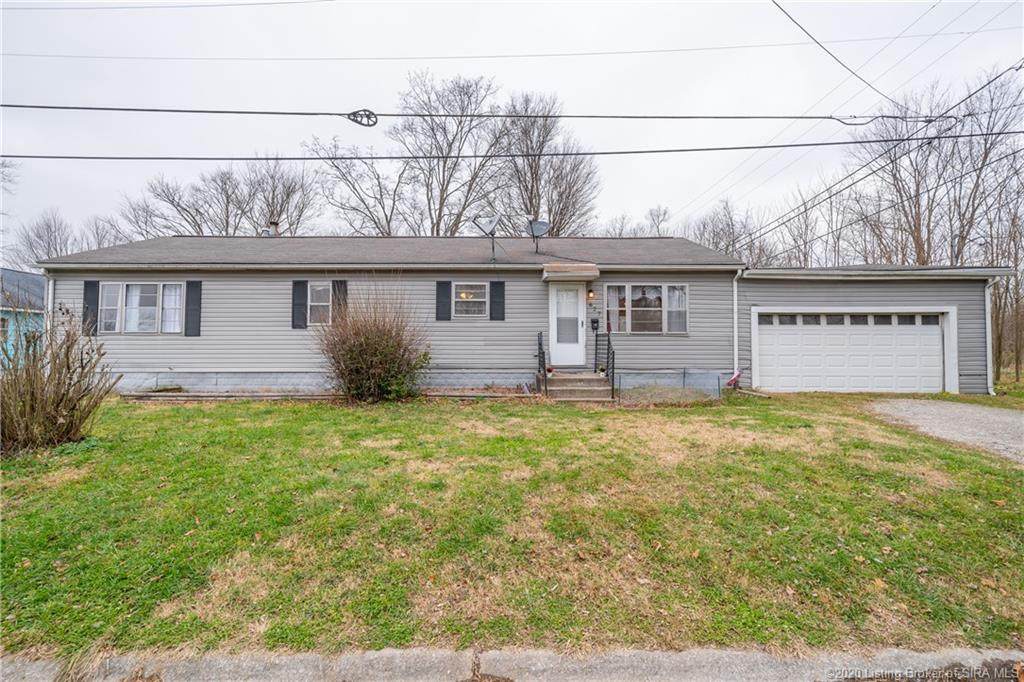 627 Thompson Street - Photo 1