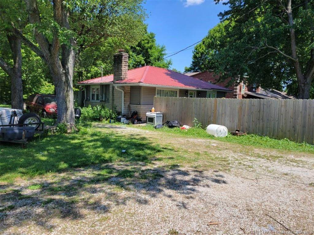 8111 Old State Road 60 - Photo 1