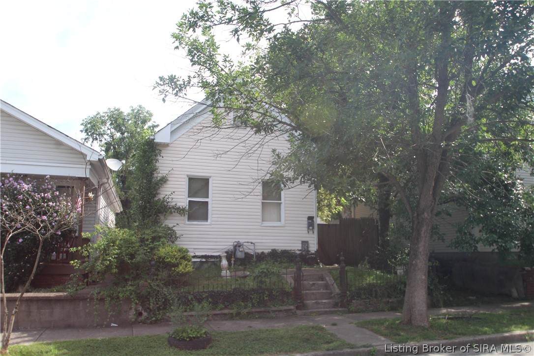 324 8th Street - Photo 1