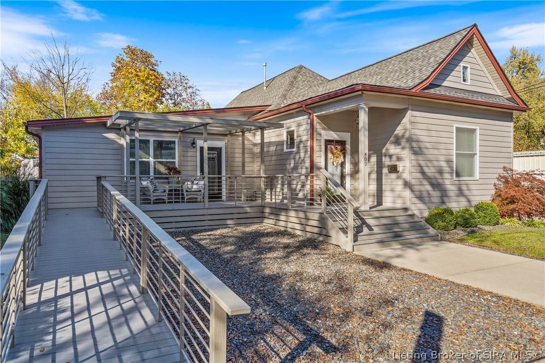409 E Elm St - Photo 1