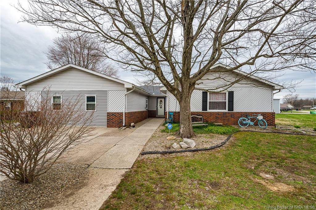 1475 Rosewood Drive - Photo 1